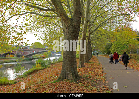 Staden Park und Fluss Saar, Saarbrücken, Saarland, Deutschland, Europa Stockfoto