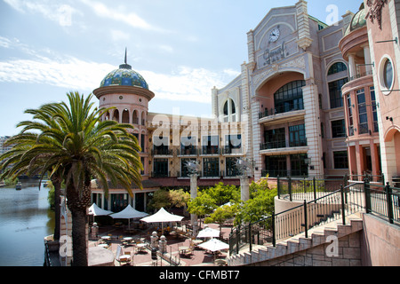 Canal Walk Terrasse am Century City in Kapstadt Stockfoto