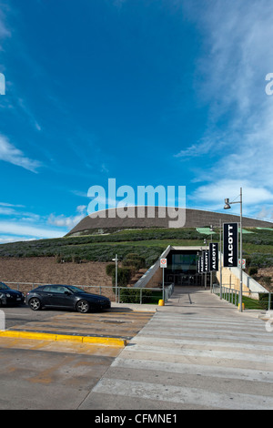 Vulcano Buono, gute Vulkan Mall mit Dachgarten in Nola, Renzo Piano Building Workshop Architekten, Neapel, Kampanien, Italien Stockfoto