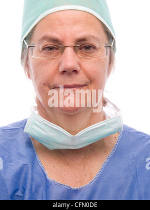 Porträt des Lächelns Mitte im Alter Arzt isoliert auf weißem Hintergrund Stockfoto