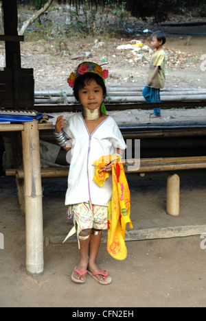 Junge lange Hals Karen Bergvolk Mädchen im Taton Dorf Chiang Mai Nordthailand am 21.01.2009 Stockfoto