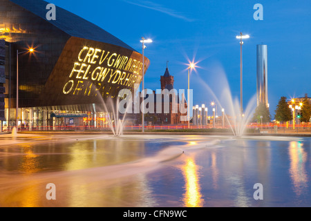 Millenium Centre, Bucht von Cardiff, Cardiff, Südwales, Wales, Vereinigtes Königreich, Europa Stockfoto