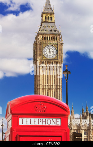Rote Telefonzelle und Big Ben, Westminster, UNESCO-Weltkulturerbe, London, England, Vereinigtes Königreich, Europa Stockfoto