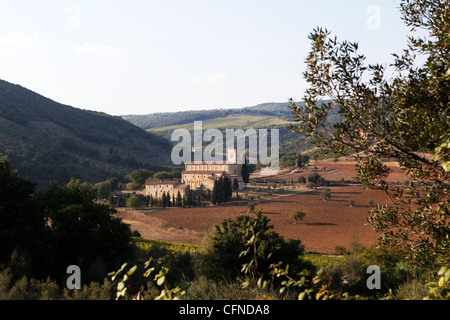 Die Abtei Sant'Antimo in der Nähe von Chianciano, Toskana, Italien, Europa Stockfoto