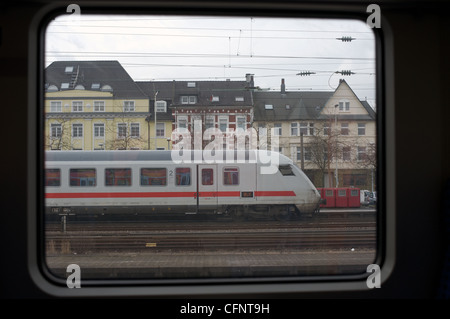 Deutsche Eisenbahn InterCity Express Personenzug, Solingen Germany Stockfoto