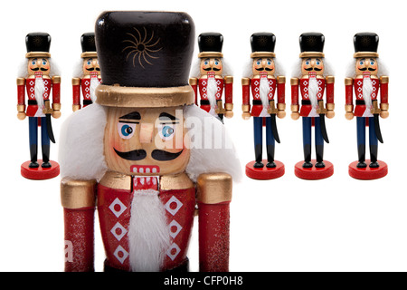 Traditionelle Figur Christmas Nussknacker General mit seiner Armee von Soldaten der Nussknacker Stockfoto