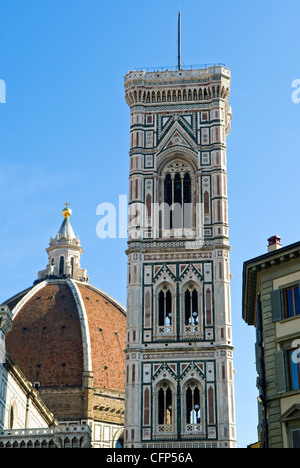 Campanile di Giotto und Kathedrale von Santa Maria del Fiore (Duomo), UNESCO-Weltkulturerbe, Florenz, Toskana, Italien, Europa Stockfoto