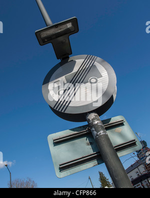 Straßenschild LKW auf Pole in Gloucestershire, England UK zu verbieten. Stockfoto