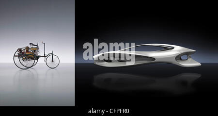 Mercedes-Benz feiert 125 Jahre mit neuen Skulptur Skulptur A wurde enthüllt, des 125. Jubiläums des original Mercedes-Benz-Patent für das Gas-Motor-Auto. Das Auto riesigen Unternehmens eine Skulptur, die Leben als Daten in begann einem Stockfoto