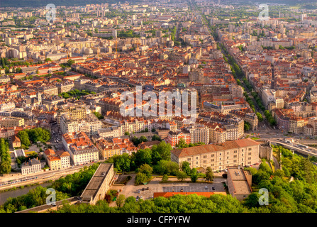 Aussicht auf die Innenstadt von la Bastille Grenoble. Stockfoto