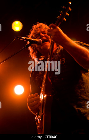 Nick Barrett von progressive-Rock-Band Pendragon auf der Bühne während einer Show in den Niederlanden Stockfoto