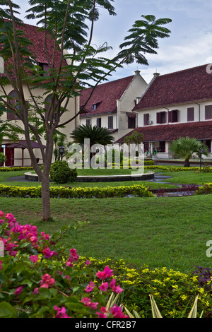 Im alten Garten von Holland Fort, Sulawesi, Makasar, Südasien, Indonesien Stockfoto