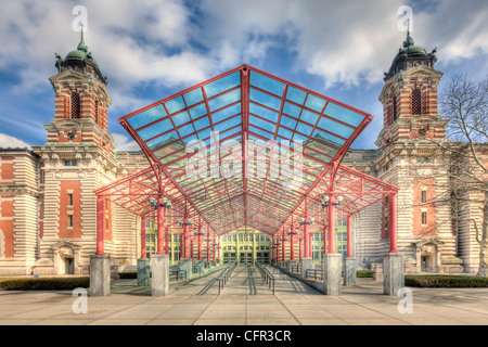 Das Exterieur des Ellis Island Immigration Museum auf Ellis Island im Hafen von New York. Stockfoto