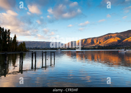 Am frühen Morgen am Lake Wanaka, Otago, Neuseeland. Stockfoto