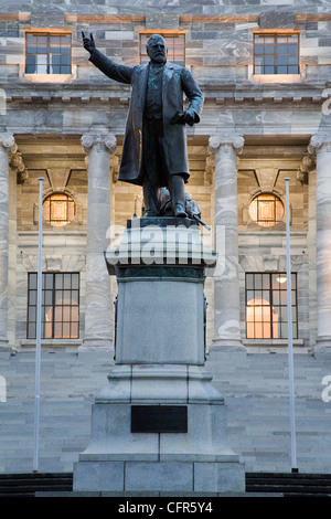 Statue des Richard John Seddon am Parlament, Wellington, Nordinsel, Neuseeland, Pazifik Stockfoto