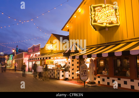 Alten Fischerhütte Restaurant Grotto am Fishermans Wharf, Monterey, California, Vereinigte Staaten von Amerika, Nordamerika Stockfoto