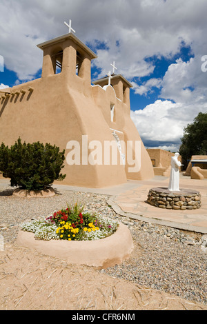 St. Francis de Asis Church in Ranchos de Taos, Taos, New Mexico, Vereinigte Staaten von Amerika, Nordamerika Stockfoto