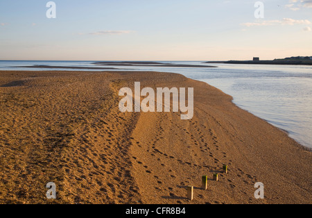 Mund River Deben wir flussabwärts auf den Kuppen Schindel Banken trifft am Fluss auf der Nordsee, Bawdsey, Suffolk, England Stockfoto