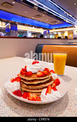 Pfannkuchen, Mid Town Manhattan Diner, New York, Vereinigte Staaten von Amerika, Nordamerika Stockfoto