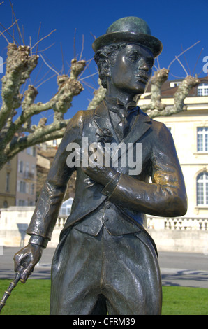 Bronze-Statue zu Ehren von Charlie Chaplin, errichtet am See Ufer des Genfersees in Vevey, wo er lebte und starb Stockfoto