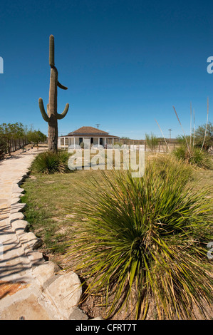 USA, Texas, Langtry, malerischen Blick auf Judge Roy Bean Residenz, Oper, Rathaus und Sitz der Gerechtigkeit. Stockfoto