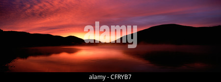 Sonnenaufgang am Mount Carleton Provincial Park und See Bathurst, New Brunswick. Stockfoto