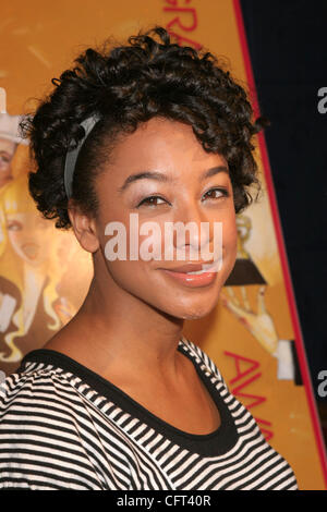 7. Dezember 2006; Los Angeles, Kalifornien, USA; Auf die Spieluhr @ The Fonda, Hollywood statt Sängerin CORINNE BAILEY RAE an den 2006 Grammy Award nominiert. Obligatorische Credit: Foto von Paul Fenton/ZUMA Press. (©) Copyright 2006 von Paul Fenton Stockfoto