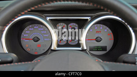 2007 Ford Shelby GT500 Mustang Kombiinstrument Stockfoto