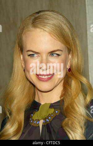 8. Januar 2007; West Hollywood, Kalifornien, USA; Schauspielerin NICOLE KIDMAN auf der "Gott wuchs müde von uns" Los Angeles Premiere statt an der Pacific Design Center. Obligatorische Credit: Foto von Lisa O'Connor/ZUMA Press. (©) Copyright 2007 von Lisa O'Connor Stockfoto