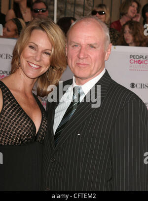 9. Januar 2007; Hollywood, USA;   Schauspieler ALAN DALE in der 33. jährlichen Peoples Choice Awards im Shrine Auditorium statt. Obligatorische Credit: Foto von Paul Fenton/ZUMA Press. (©) Copyright 2007 von Paul Fenton Stockfoto