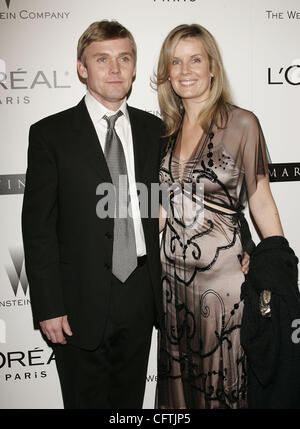 15. Januar 2007 gehalten - Beverly Hills, CA, USA - RICK SCHRODER und Frau auf The Weinstein Company 2007 Golden Globes After Party im Trader Vic's Stockfoto