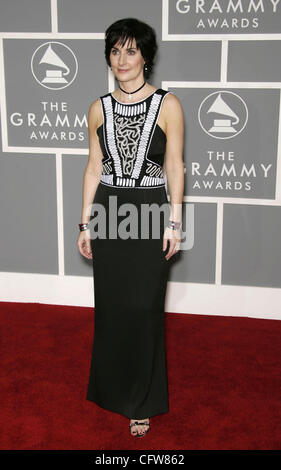 11. Februar 2007 - Los Angeles, CA, USA - GRAMMYS 2007: Sängerin ENYA, die Ankunft in der 49. Annual Grammy Awards im Staples Center in Los Angeles statt.  (Kredit-Bild: © Lisa O'Connor/ZUMA Press) Stockfoto