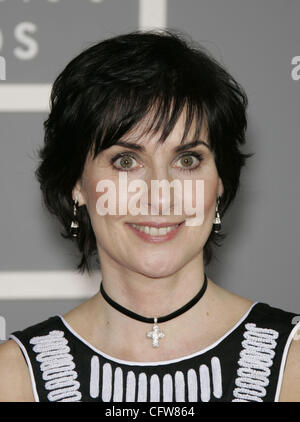 11. Februar 2007 - Los Angeles, CA, USA - GRAMMYS 2007: Sängerin ENYA, die Ankunft in der 49. Annual Grammy Awards im Staples Center in Los Angeles statt.  (Kredit-Bild: © Lisa O'Connor/ZUMA Press) Stockfoto