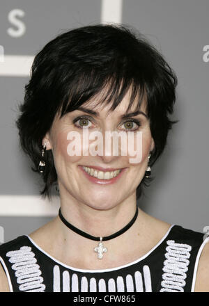 11. Februar 2007 - Los Angeles, CA, USA - GRAMMYS 2007: Sängerin ENYA, die Ankunft in der 49. Annual Grammy Awards im Staples Center in Los Angeles statt.  (Kredit-Bild: © Lisa O'Connor/ZUMA Press) Stockfoto