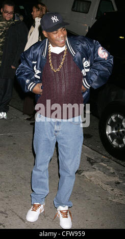 12. Februar 2007; New York, NY, USA; Schauspieler TRACY MORGAN posiert für Fotos bei seinem erscheinen am "The Late Show With David Letterman" in der Ed Sullivan Theater statt. Obligatorische Credit: Foto von Nancy Kaszerman/ZUMA Press. (©) Copyright 2006 von Nancy Kaszerman Stockfoto