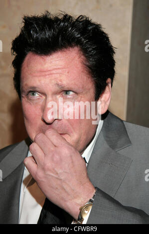 18. Februar 2007; Los Angeles, Kalifornien, USA; Schauspieler MICHAEL MADSEN auf der 57th Annual Ace Eddie Awards ankommen, statt zu ehren Filmemacher Quentin Tarantino im Beverly Hilton Hotel in Beverly Hills. Obligatorische Credit: Foto von Camilla Zenz/ZUMA Press. (©) Copyright 2007 von Camilla Zenz Stockfoto