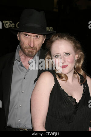 5. März 2007; Hollywood, Kalifornien, USA;  Autor FRANK MILLER in "300" in Grauman Chinese Theatre in Hollywood statt Los Angeles Premiere. Obligatorische Credit: Foto von Paul Fenton/ZUMA Press. (©) Copyright 2007 von Paul Fenton Stockfoto