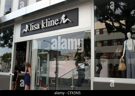 21. März 2007 - Beverly Hills, CA, USA - Atmosphäre bei Lisa Kline Beverly Hills Boutique-Feier. (Kredit-Bild: © Marianna Tag Massey/ZUMA Press) Stockfoto