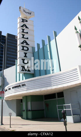 1. April 2007 - Los Angeles, CA, USA - The Hollywood Palladium ist ein Theater am 6215 Sunset Boulevard in Hollywood, Kalifornien.  Palladium hat im Laufe der Jahre in vielen Filmen gekennzeichnet worden und jetzt ist ein beliebter Veranstaltungsort für Konzerte und shows. (Kredit-Bild: © Camilla Zenz/ZUMA Press) Stockfoto