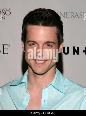 11. April 2007 - Hollywood, CA, USA - Rennen OWEN Ankunft bei der Filmpremiere für "The Tripper" auf dem Hollywood Forever Cemetery in Los Angeles statt. (Kredit-Bild: © Camilla Zenz/ZUMA Press) Stockfoto