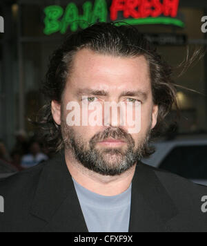12. April 2007; Hollywood, Kalifornien, USA; Schauspieler ANGUS MacFAYDEN an die Hollywood Premiere von Redline abgehaltenen Graumans Chinese Theater, Hollywood. Obligatorische Credit: Foto von Paul Fenton/ZUMA Press. (©) Copyright 2007 von Paul Fenton Stockfoto