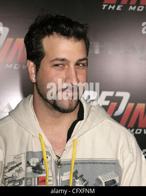 12. April 2007; Hollywood, Kalifornien, USA;  Sänger JOEY FATONE an die Hollywood Premiere von Redline abgehaltenen Graumans Chinese Theater, Hollywood. Obligatorische Credit: Foto von Paul Fenton/ZUMA Press. (©) Copyright 2007 von Paul Fenton Stockfoto
