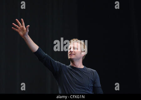 13. April 2007 kommt - Norfolk, VA, USA - DIERKS BENTLEY bis seine gesperrt und geladen-Tour am Ted konstante Center der Old Dominion University gefeiert. (Kredit-Bild: © Jeff Moore/ZUMA Press) Stockfoto