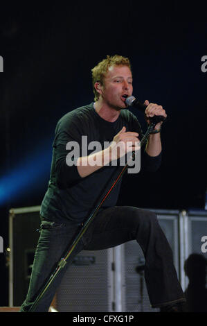 13. April 2007 kommt - Norfolk, VA, USA - DIERKS BENTLEY bis seine gesperrt und geladen-Tour am Ted konstante Center der Old Dominion University gefeiert. (Kredit-Bild: © Jeff Moore/ZUMA Press) Stockfoto