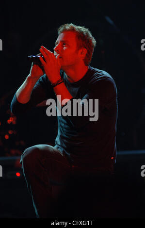 13. April 2007 kommt - Norfolk, VA, USA - DIERKS BENTLEY bis seine gesperrt und geladen-Tour am Ted konstante Center der Old Dominion University gefeiert. (Kredit-Bild: © Jeff Moore/ZUMA Press) Stockfoto