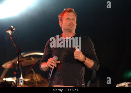 13. April 2007 kommt - Norfolk, VA, USA - DIERKS BENTLEY bis seine gesperrt und geladen-Tour am Ted konstante Center der Old Dominion University gefeiert. (Kredit-Bild: © Jeff Moore/ZUMA Press) Stockfoto