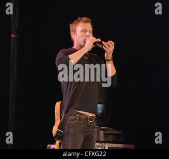 13. April 2007 kommt - Norfolk, VA, USA - DIERKS BENTLEY bis seine gesperrt und geladen-Tour am Ted konstante Center der Old Dominion University gefeiert. (Kredit-Bild: © Jeff Moore/ZUMA Press) Stockfoto