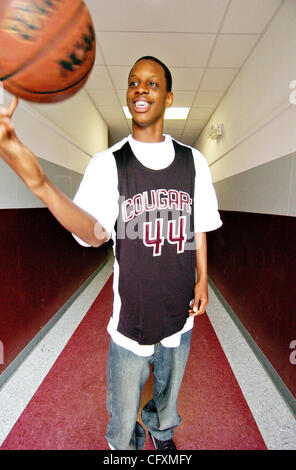 Weston Ranch High School Basketball-Spieler James Nunnally ist der San Joaquin Herold All-Bereich jungen Spieler des Jahres. Foto auf Donnerstag, 19. April 2007. (Gina Halferty/San Joaquin Herald) Stockfoto