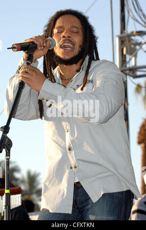 27. April 2007 Indio, CA; USA, Musiker STEPHEN MARLEY tritt im Rahmen des 2007 mit Sitz in Indio Coachella Music and Arts Festival, die The Empire Polofeld stattfand.  Das dreitägige Festival zieht mehr als 60.000 Fans pro Tag, die von allen über dem Land zu sehen, eine Vielzahl von Reisen ein Stockfoto