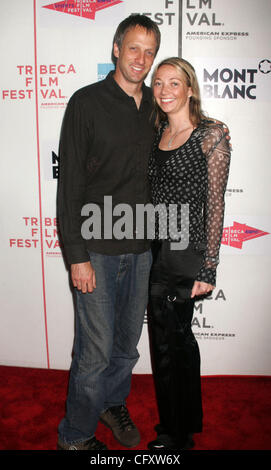 27. April 2007 - New York, NY, USA - Skateboarder TONY HAWK auf die Ankunft der New York premiere "The Grand" während des Tribeca Film Festivals im Tribeca Performing Arts Center. (Kredit-Bild: © Nancy Kaszerman/ZUMA Press) Stockfoto